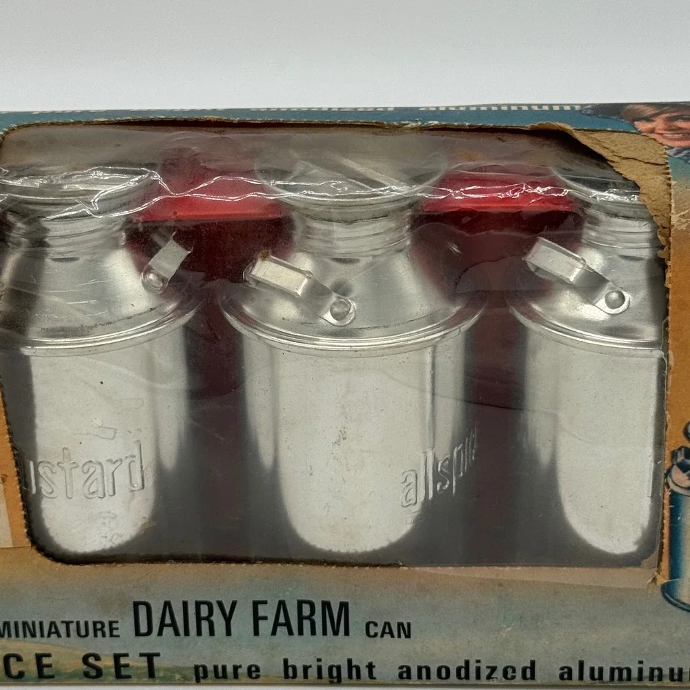 Vintage Fairgrove Miniature Dairy Farm Milk Can Aluminum Spice Shaker Set Boxed